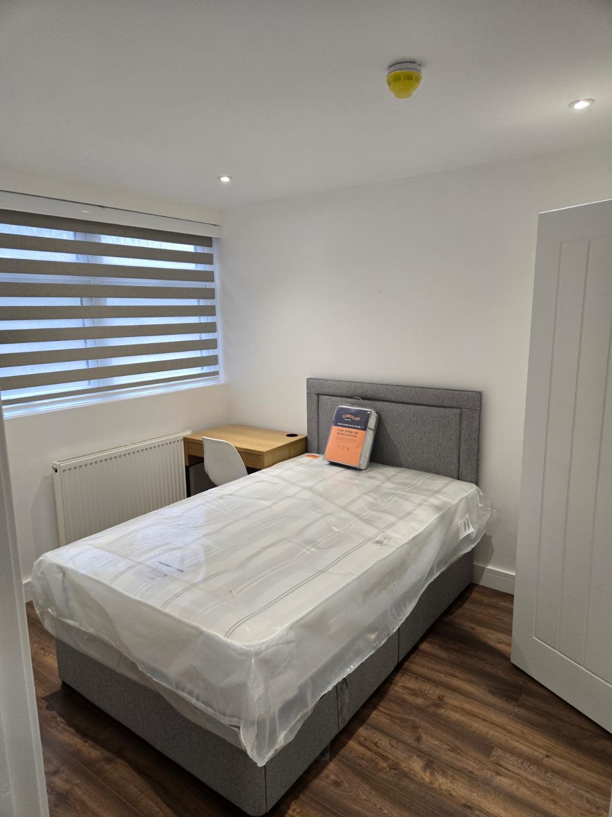 Hoyland Close property photo 2