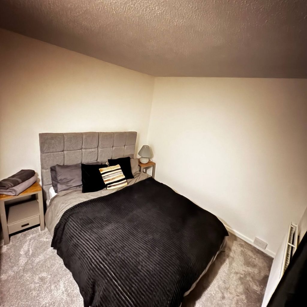 Lincoln Close property photo 2